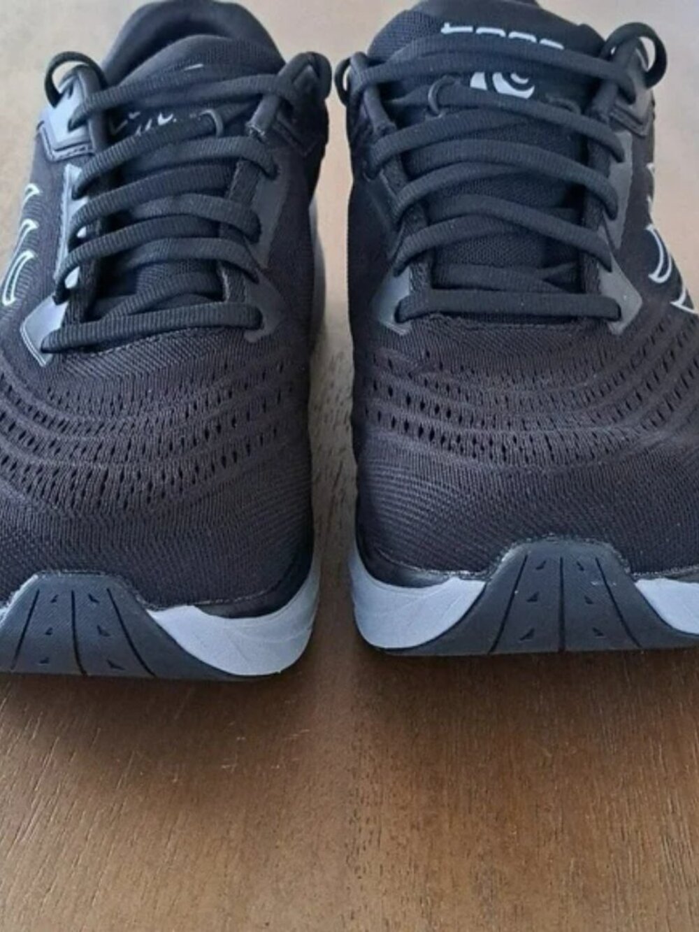 Topo Athletic Phantom 4 WP Running Shoes - Black/Charcoal - Size: Men 10 - Picture 5 of 10
